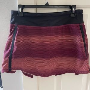 Lululemon pace rival skirt.